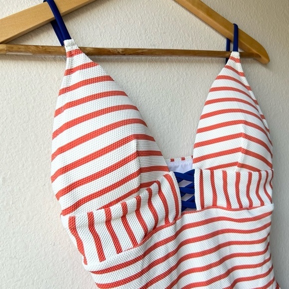 Jcrew V-neck crisscross one-piece in textured stripe Blue Red Sz 8 - Picture 4 of 14